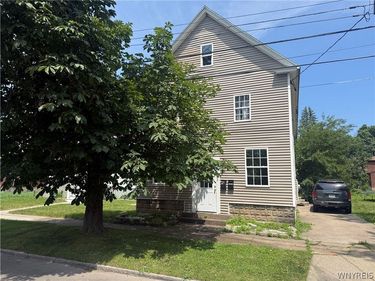 2722 Monroe Avenue , Niagara Falls, NY 14303