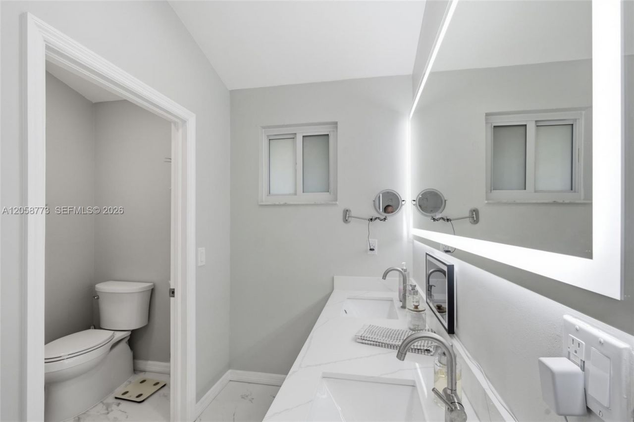 15845 SW 87th Ave, Palmetto Bay, FL 33157 Photo