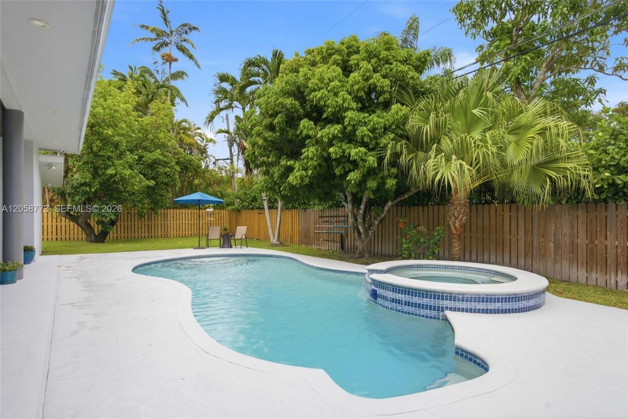 15845 SW 87th Ave, Palmetto Bay, FL 33157 Photo