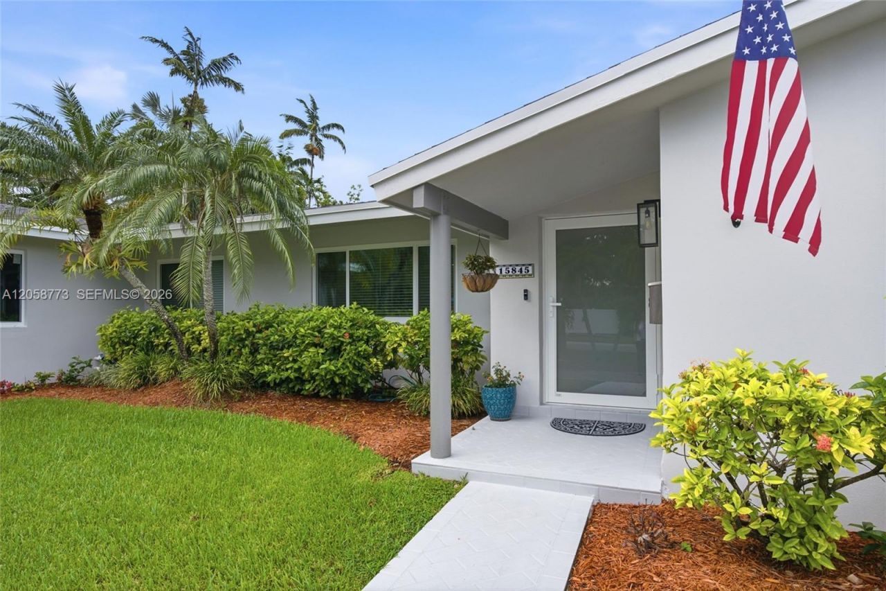 15845 SW 87th Ave, Palmetto Bay, FL 33157 Photo