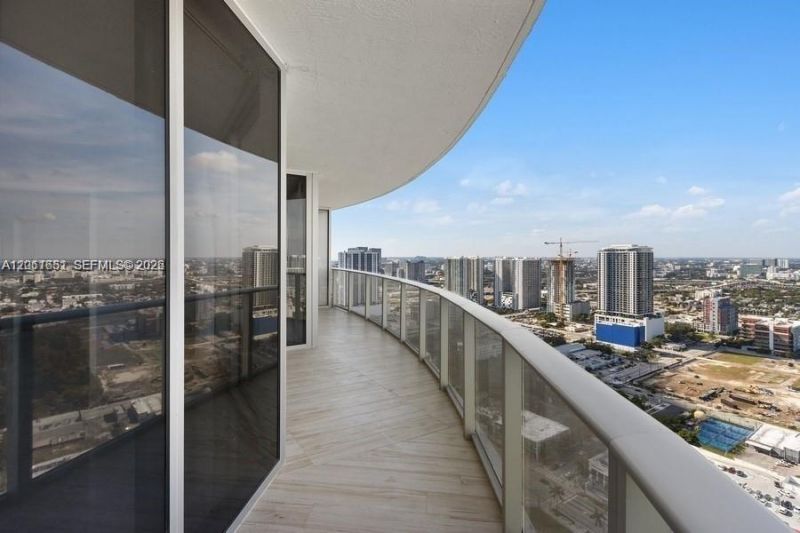 488 NE 18th St, Unit 3801, Miami, FL 33132 Photo