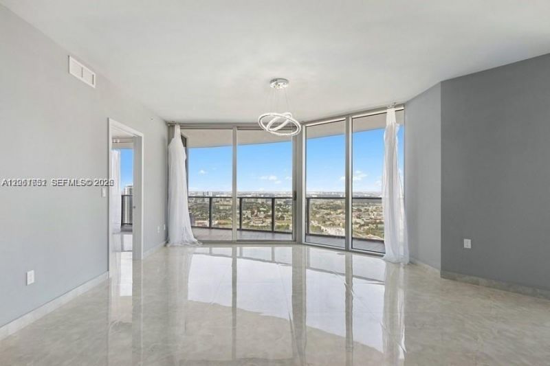 488 NE 18th St, Unit 3801, Miami, FL 33132 Photo