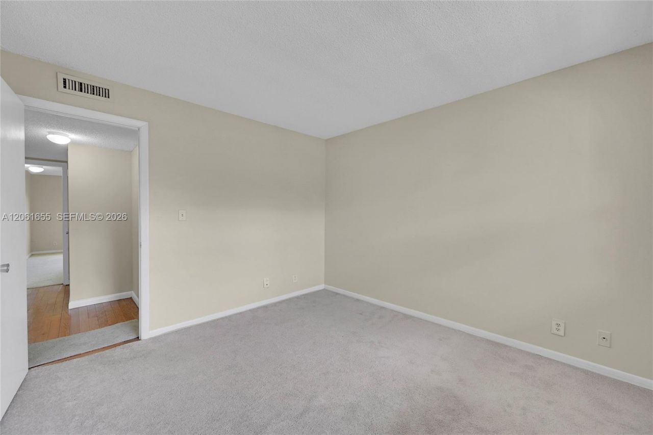 1100 NW 87th Ave, Unit 401, Coral Springs, FL 33071 Photo