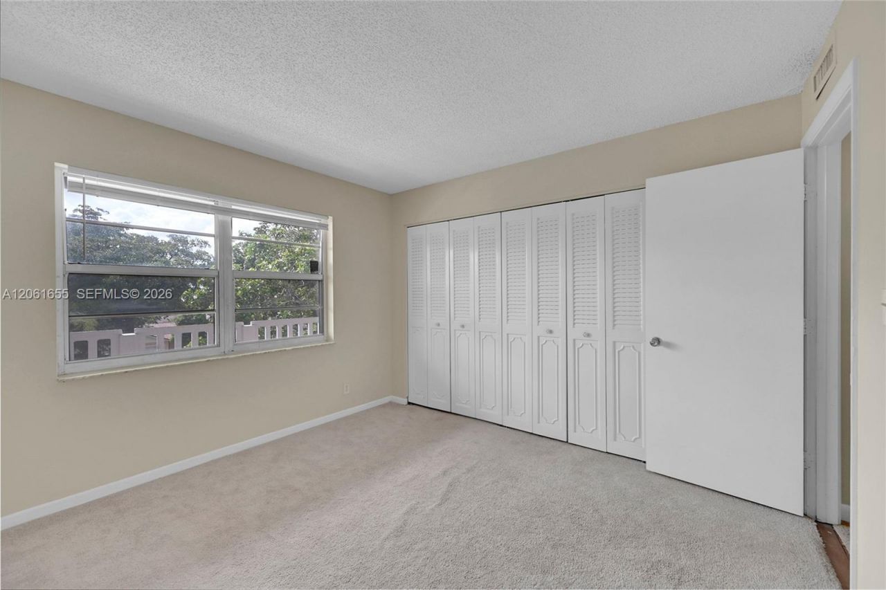 1100 NW 87th Ave, Unit 401, Coral Springs, FL 33071 Photo