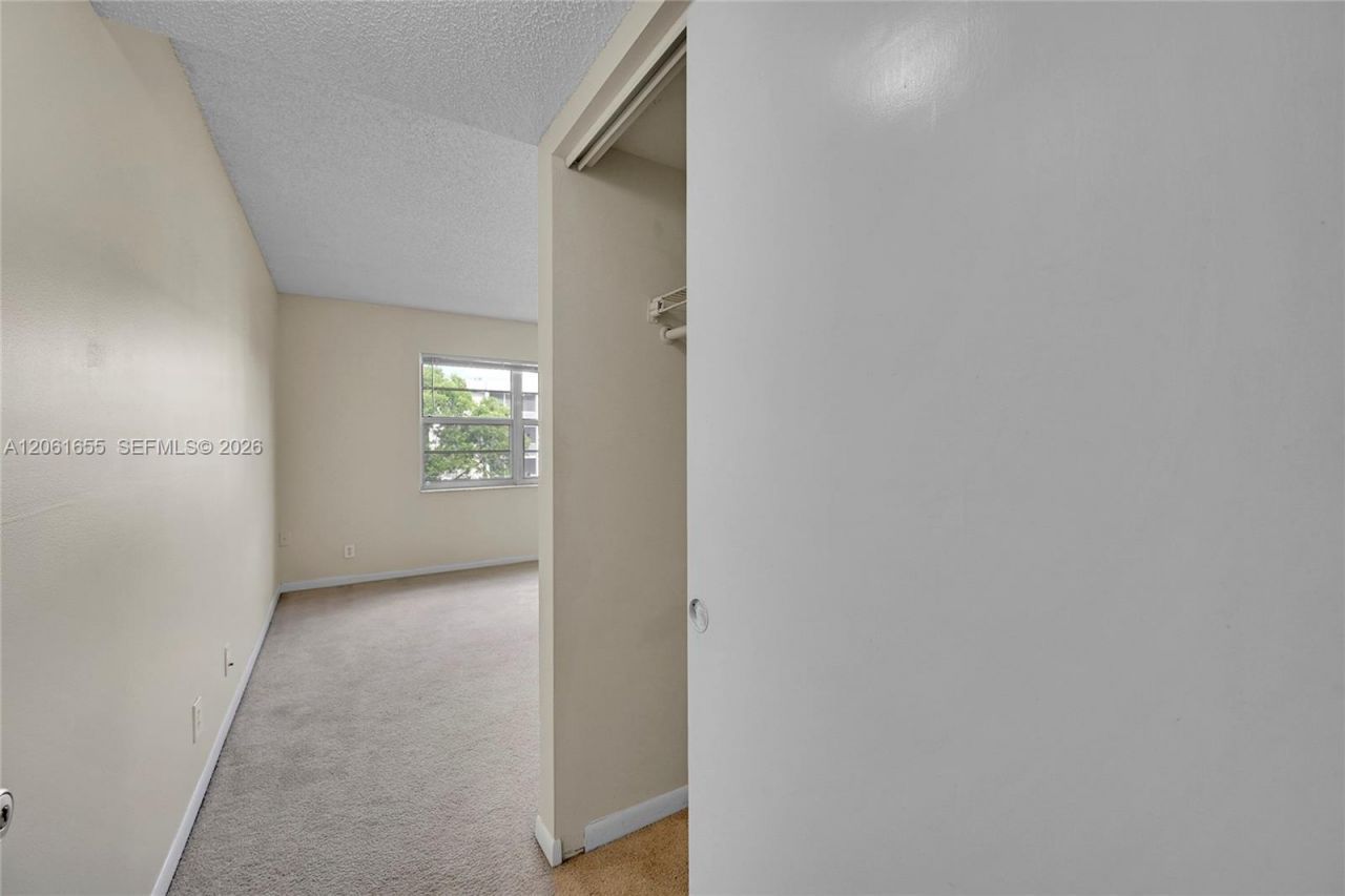 1100 NW 87th Ave, Unit 401, Coral Springs, FL 33071 Photo
