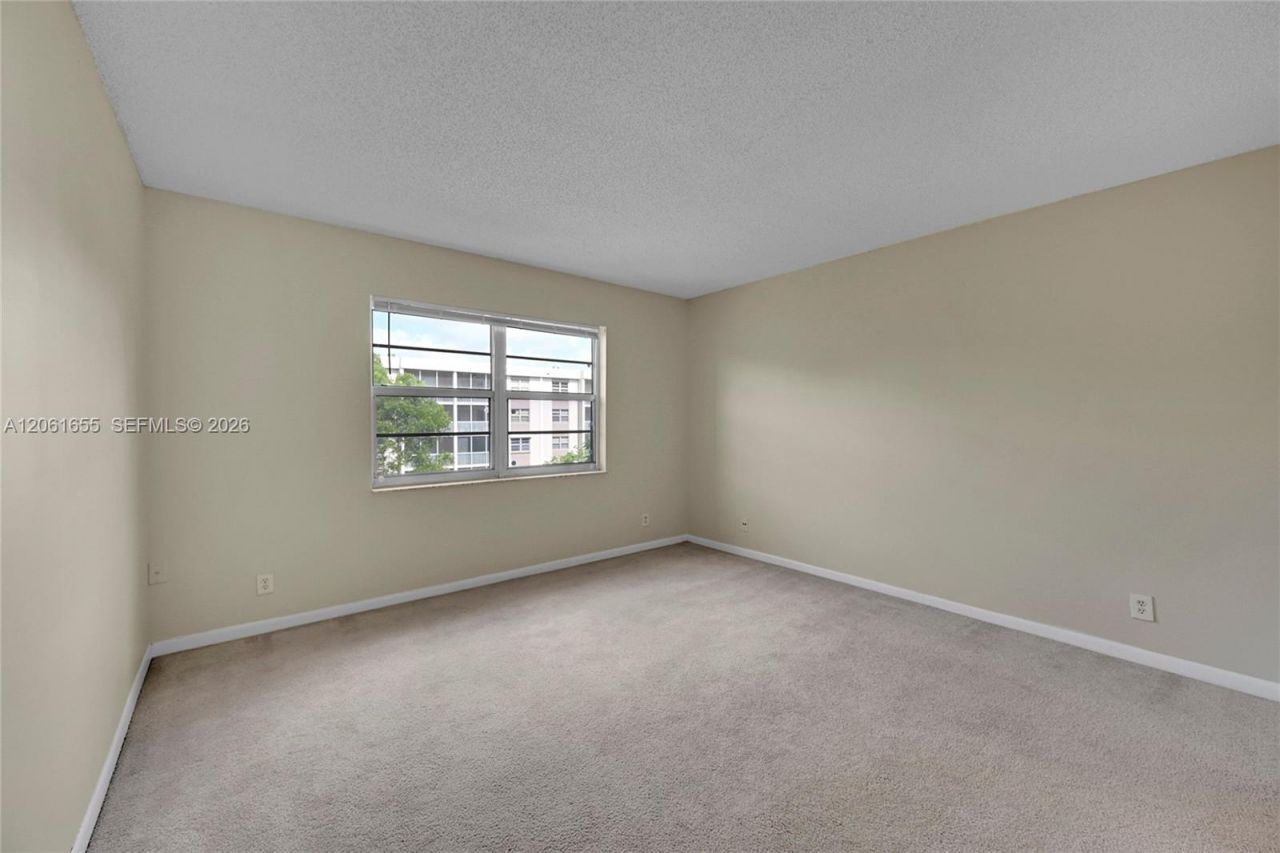 1100 NW 87th Ave, Unit 401, Coral Springs, FL 33071 Photo