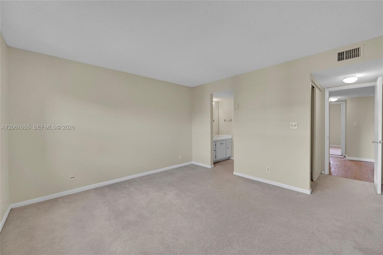 1100 NW 87th Ave, Unit 401, Coral Springs, FL 33071 Photo