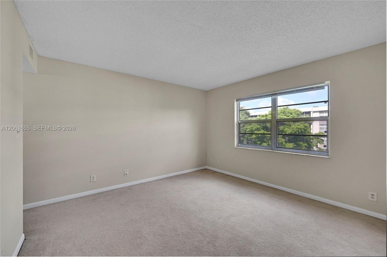 1100 NW 87th Ave, Unit 401, Coral Springs, FL 33071 Photo