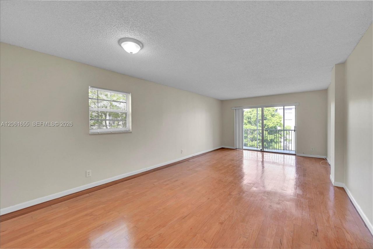 1100 NW 87th Ave, Unit 401, Coral Springs, FL 33071 Photo