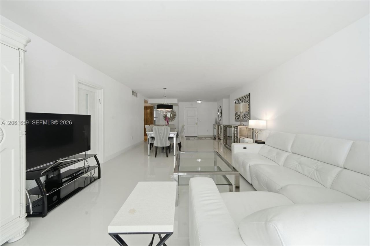 9801 Collins Ave , Unit 10V, Bal Harbour, FL 33154 Photo