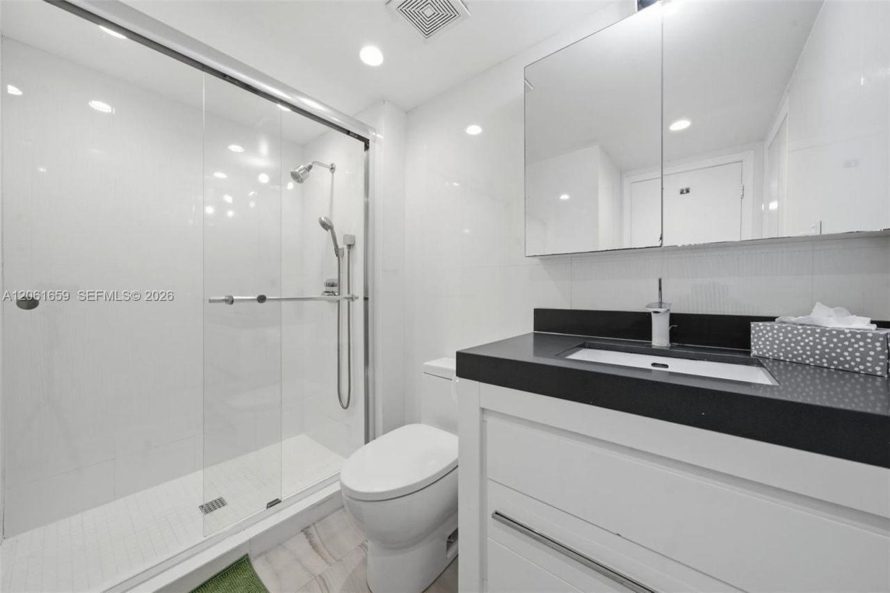9801 Collins Ave , Unit 10V, Bal Harbour, FL 33154 Photo