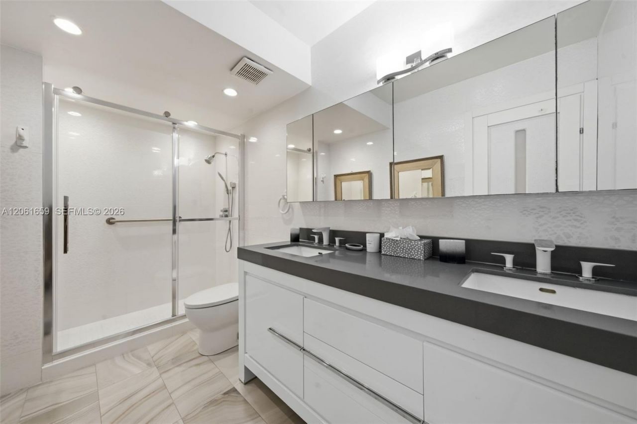 9801 Collins Ave , Unit 10V, Bal Harbour, FL 33154 Photo