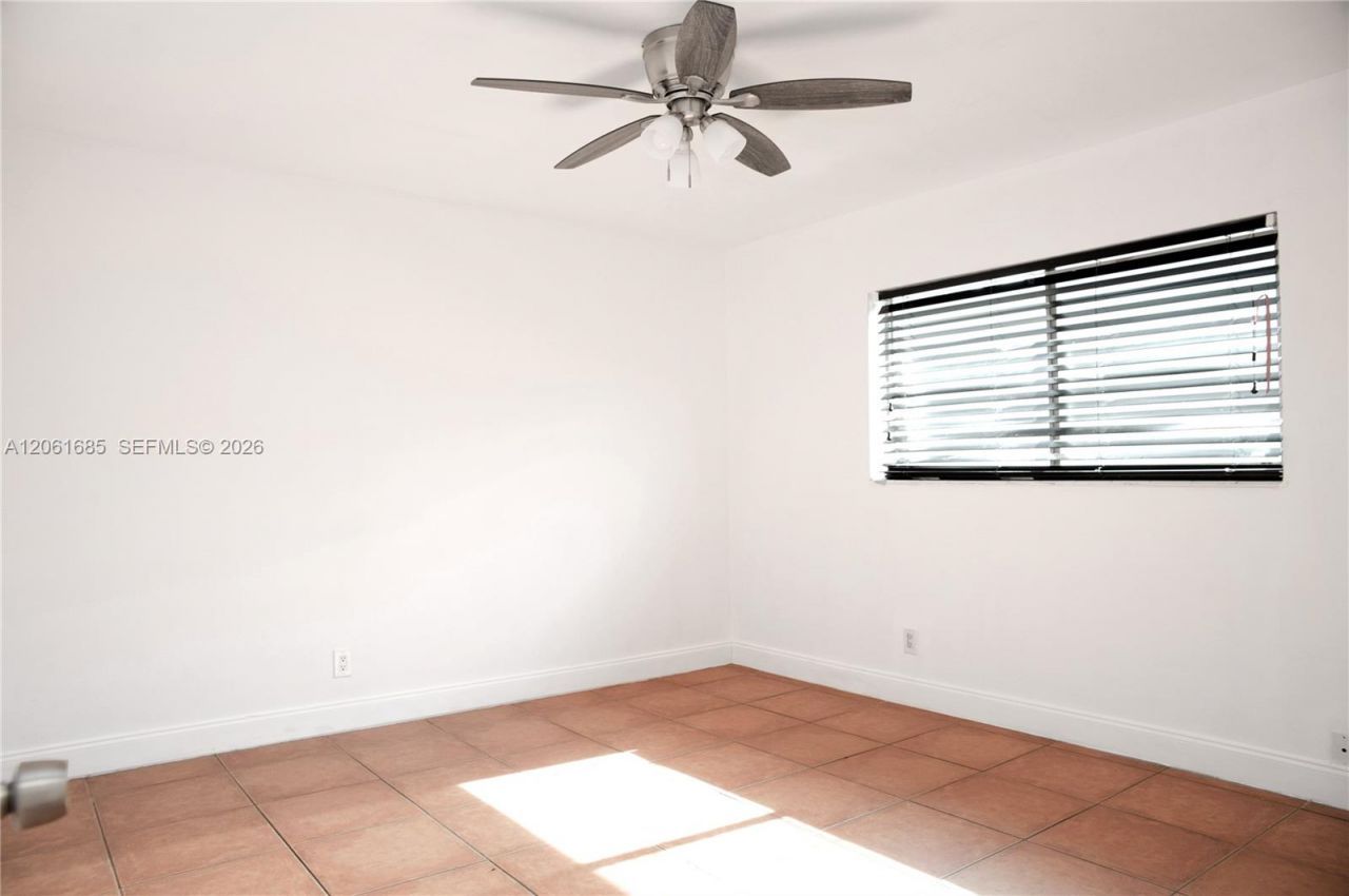 304 SE 9th Ct , Unit 6, Hallandale Beach, FL 33009 Photo