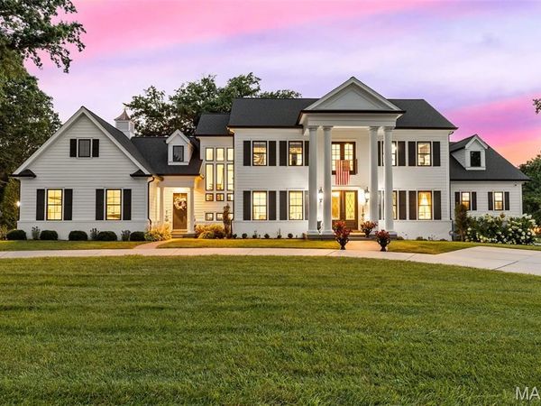 3033 Fallbrook Drive , St Louis, MO 63131