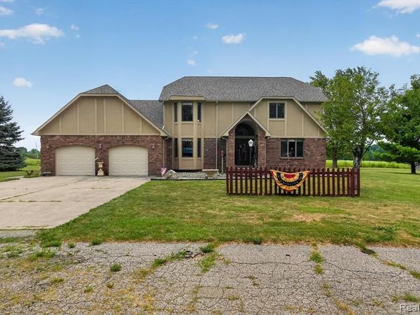 10454 E Bristol Road, Davison Twp, MI 48423
