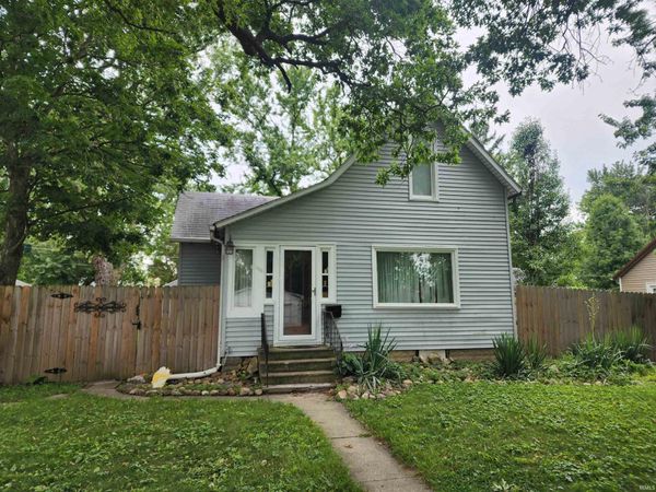 606 Center Street, Berne, IN 46711