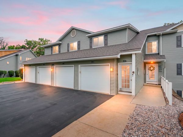 4128 W Centre Avenue, Unit 205, Portage, MI 49024