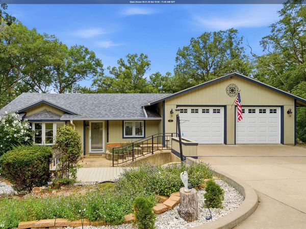 1015 Westwood Drive, Mount Pleasant, IA 52641