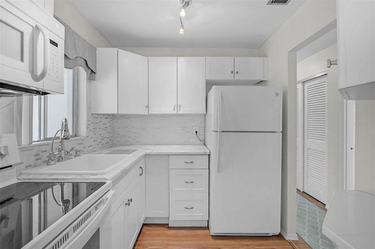 5940 Easy Street, Unit K31, Bradenton, FL 34207 Photo