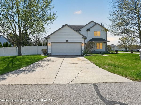 780 Winding River Drive, Williamston, MI 48895