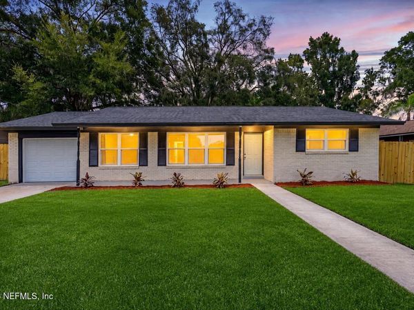 6104 W GOLDEN GROVE Road W, Jacksonville, FL 32244