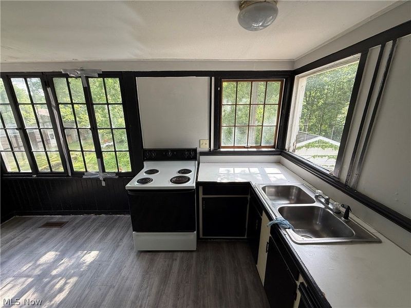 1605 Ford Avenue, Youngstown, OH 44504 Photo 9