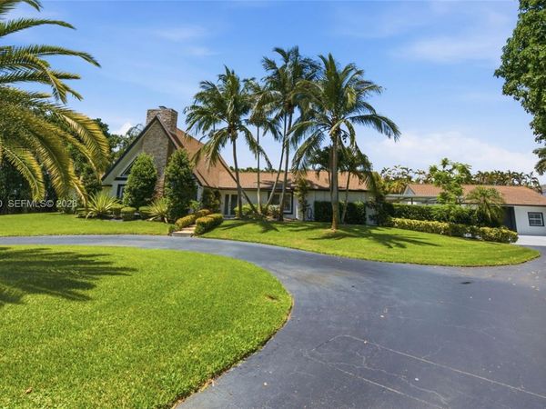 5011 Hawkhurst Ave, Southwest Ranches, FL 33331