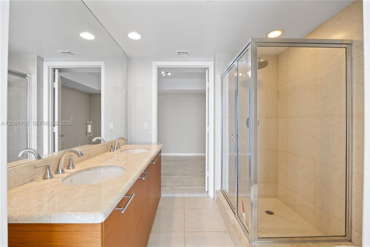 50 Biscayne Blvd , Unit 4706, Miami, FL 33132 Photo