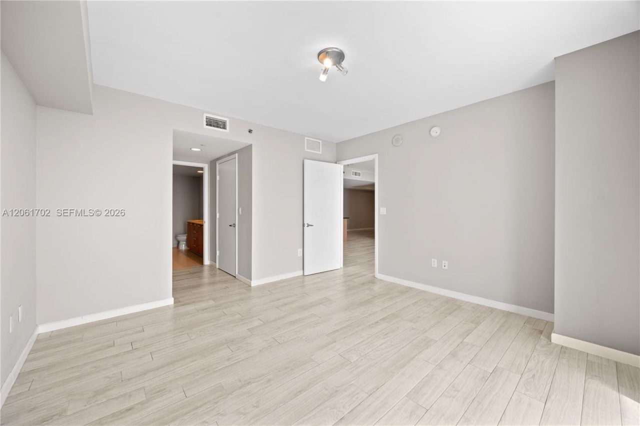 50 Biscayne Blvd , Unit 4706, Miami, FL 33132 Photo
