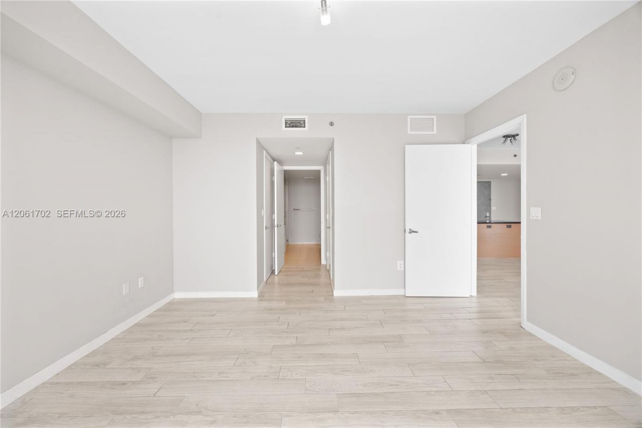 50 Biscayne Blvd , Unit 4706, Miami, FL 33132 Photo