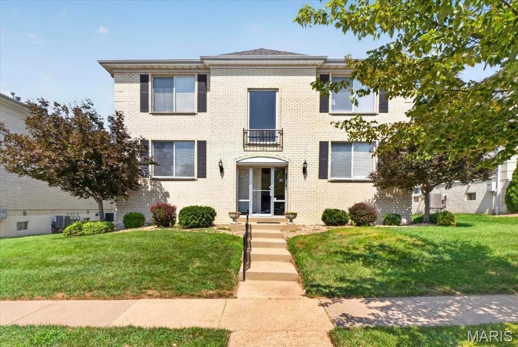10017 Chardin Way , Unit 3, Saint Louis, MO 63128 Main Photo