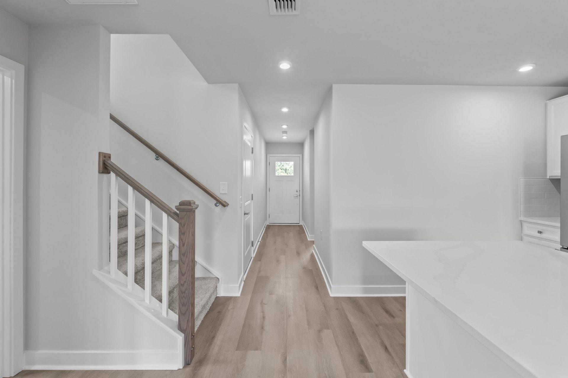 882 Alaska Dr Photo 28