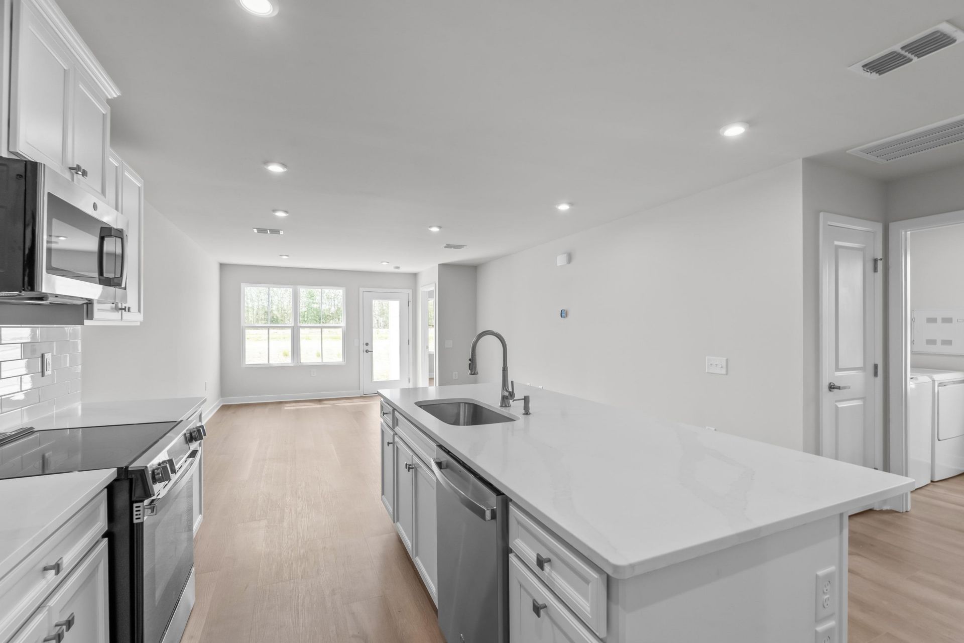 880 Alaska Dr Photo 16