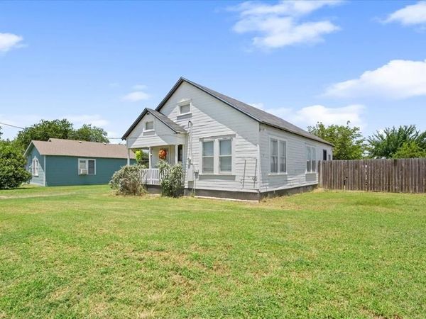 102 Brookshire , Riesel, TX 76682