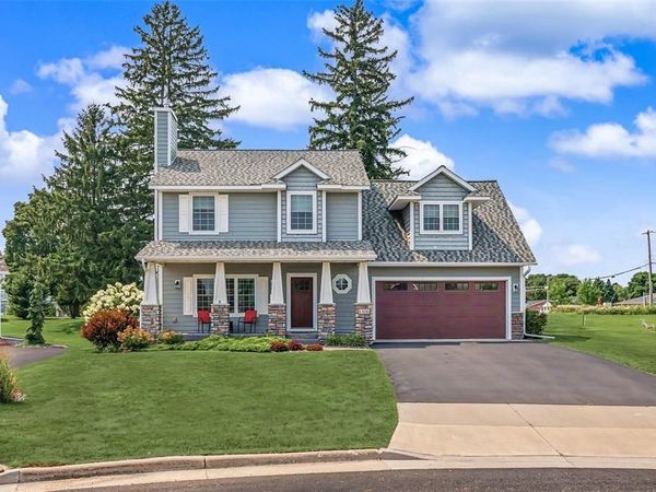 1300 Whistling Straits Court, Altoona, WI 54720