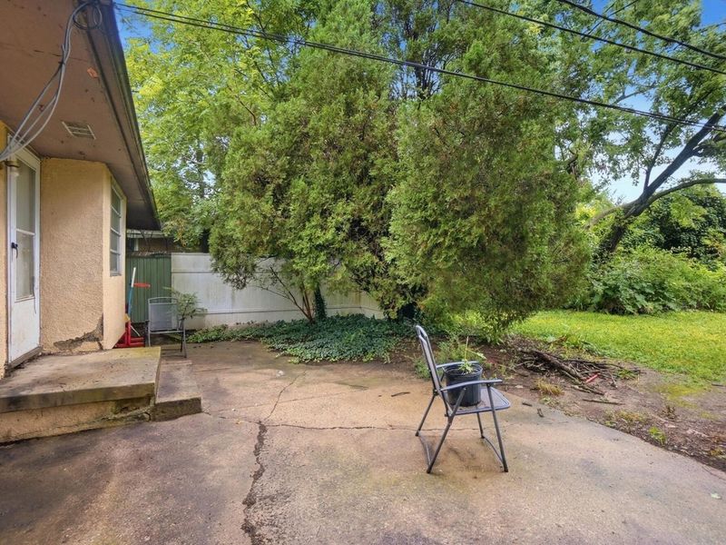 1738 Bostwick Road , Columbus, OH 43227 Photo 18