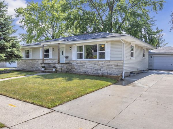78 Pheasant Dr, Fond Du Lac, WI 54935