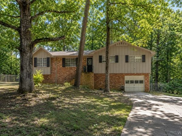 1421 Brewster Circle , Birmingham, AL 35235