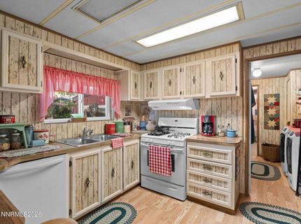 4692 W Leonesio Drive, Sun Valley, NV 89433 Photo