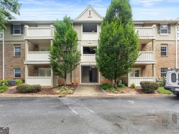 6900 Roswell Road, Unit Q17, Sandy Springs, GA 30328
