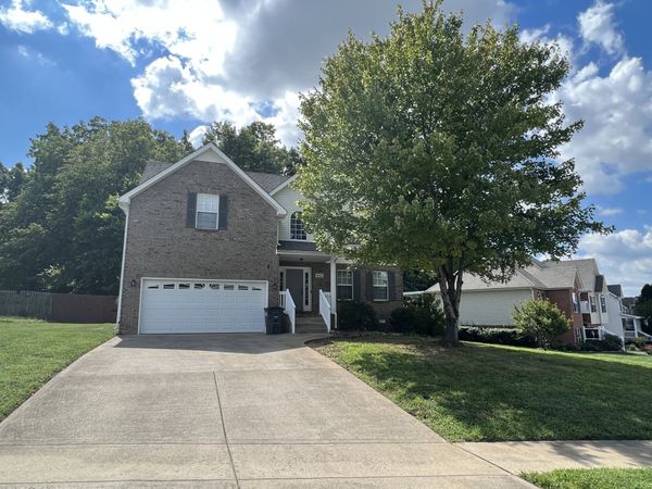 450 Winding Bluff, Clarksville, TN 37040