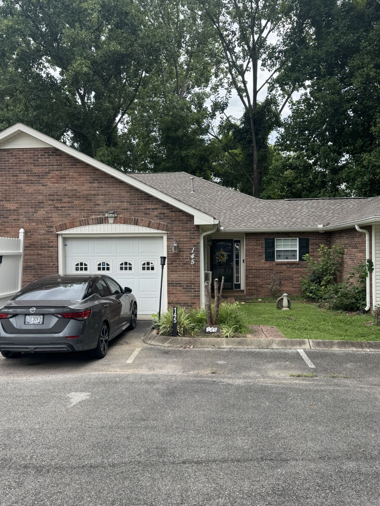 145 Eastdale Ln , Dickson, TN 37055 Main Photo