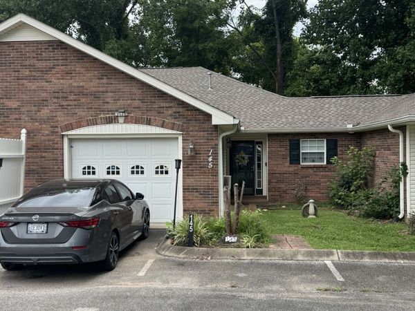 145 Eastdale Ln , Dickson, TN 37055