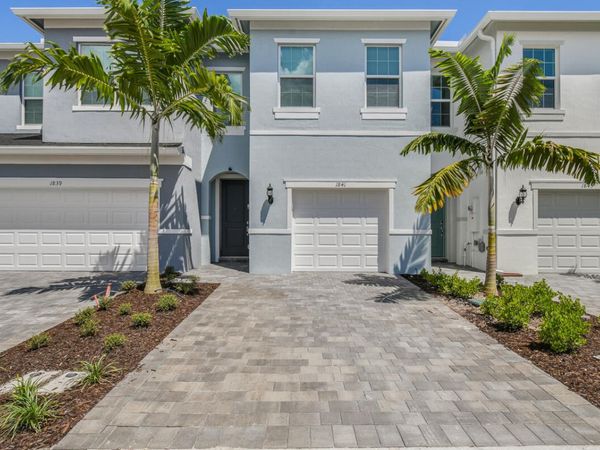 1841 SE Roxy Way, Stuart, FL 34996