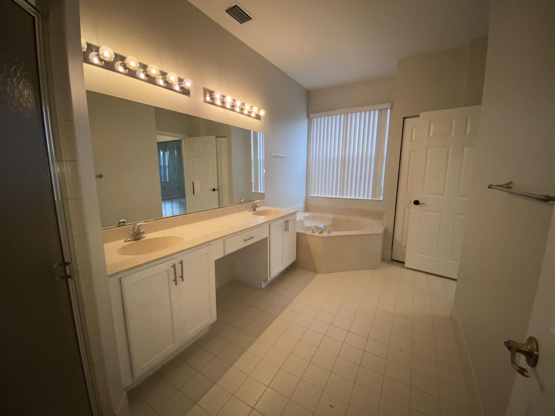 1215 Rosegate Boulevard, Riviera Beach, FL 33404 Photo
