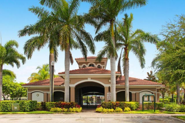 1215 Rosegate Boulevard, Riviera Beach, FL 33404 Photo