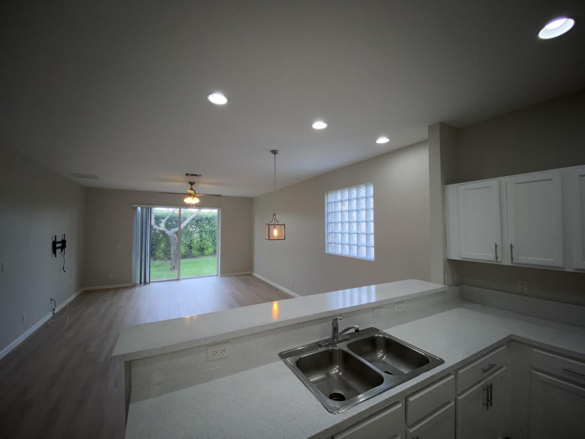 1215 Rosegate Boulevard, Riviera Beach, FL 33404 Photo