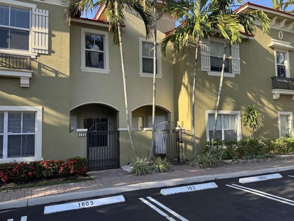 162 Lake Monterey Circle, Boynton Beach, FL 33426