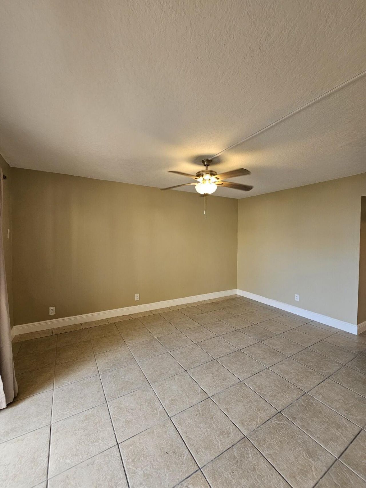 1200 W Blue Heron Boulevard, Unit 5, Riviera Beach, FL 33404 Photo