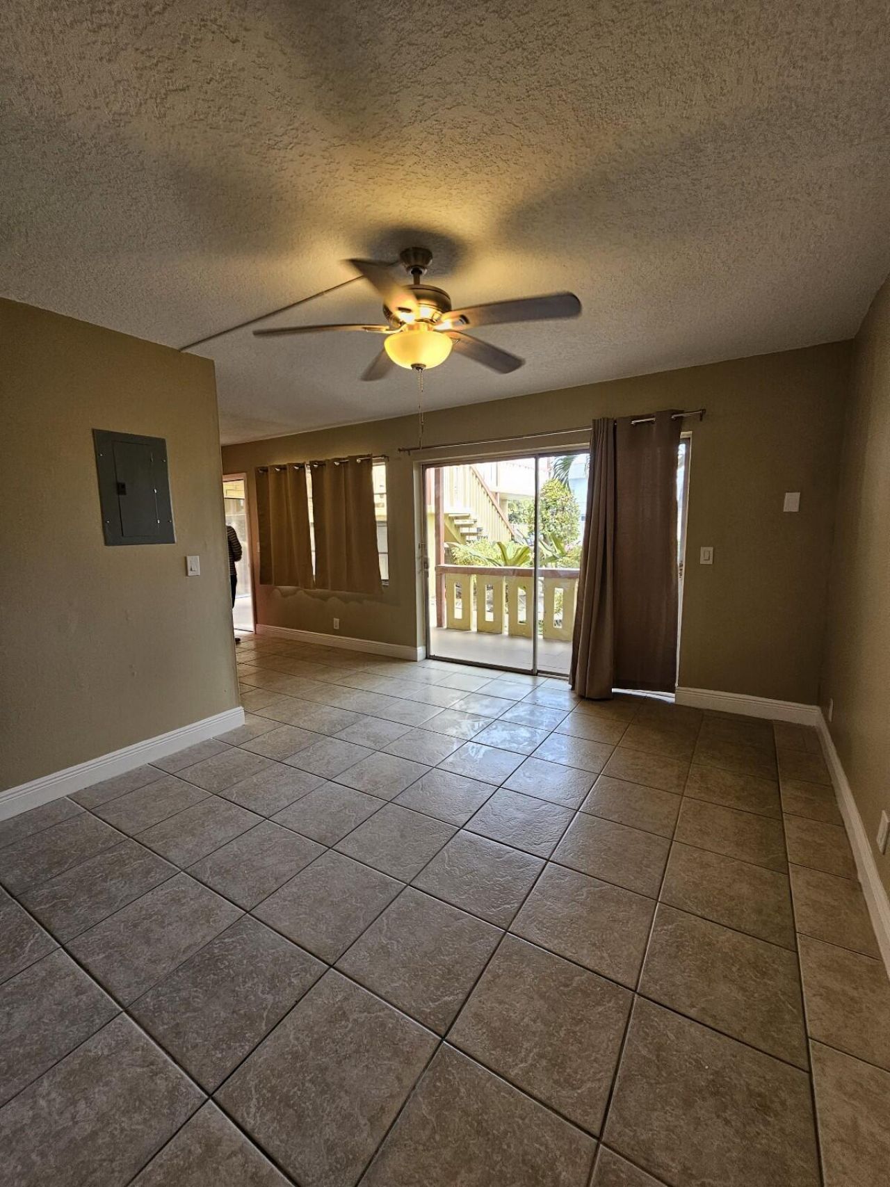 1200 W Blue Heron Boulevard, Unit 5, Riviera Beach, FL 33404 Photo